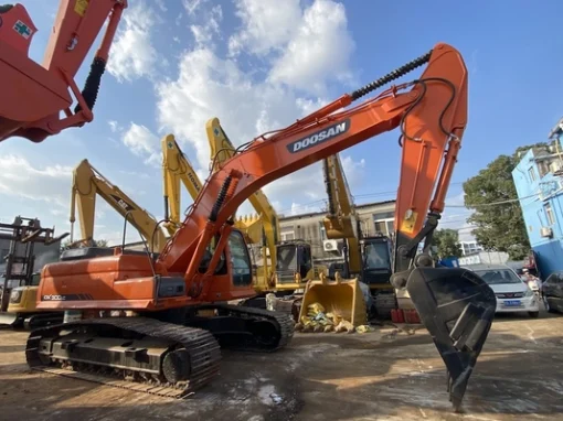 30 Tons Crawler Excavator (20 Units)